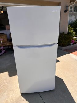 Free fridge - needs new compressor