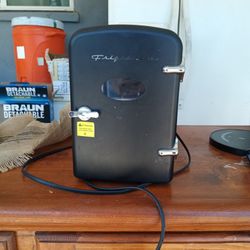 Mini Frigidaire