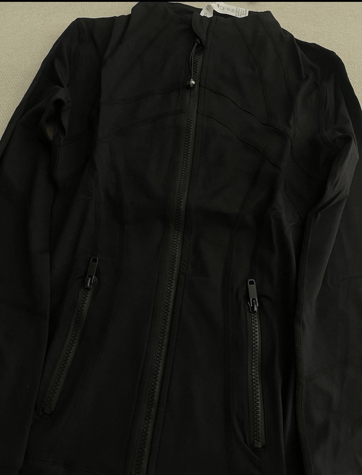 Lululemon define jacket size 4