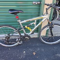 Men's 26" Mongoose Mountain Bike 
