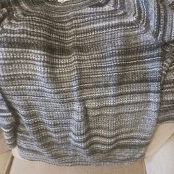 Women's sweater size pm