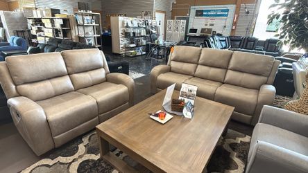 NEW Reclining Sofa & Loveseat Set