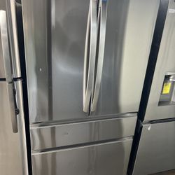 NEW OPEN BOX LG FOUR DOOR STAINLESS STEEL REFRIGERATOR 