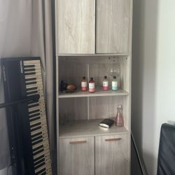 Dresser, Chest W Cabinets 