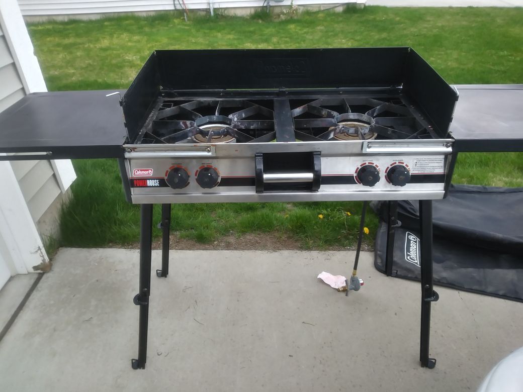 Coleman 2 BURNER POWERHOUSE. 9400 DUAL BUR STOVE