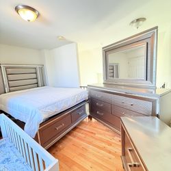 Bedroom Set From RAYMOUR And FLANIGAN 