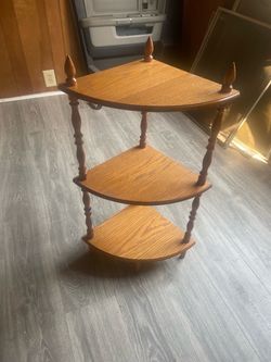 Cute wood corner table/shelf