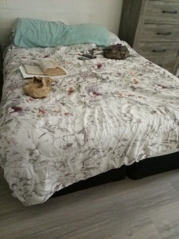 King Bedroom Set
