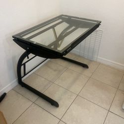 Desk-Adjustable Drafting/Art Table