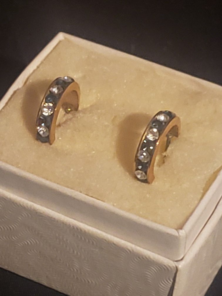 14K gold, Diamond and Sapphire mini hoop earrings