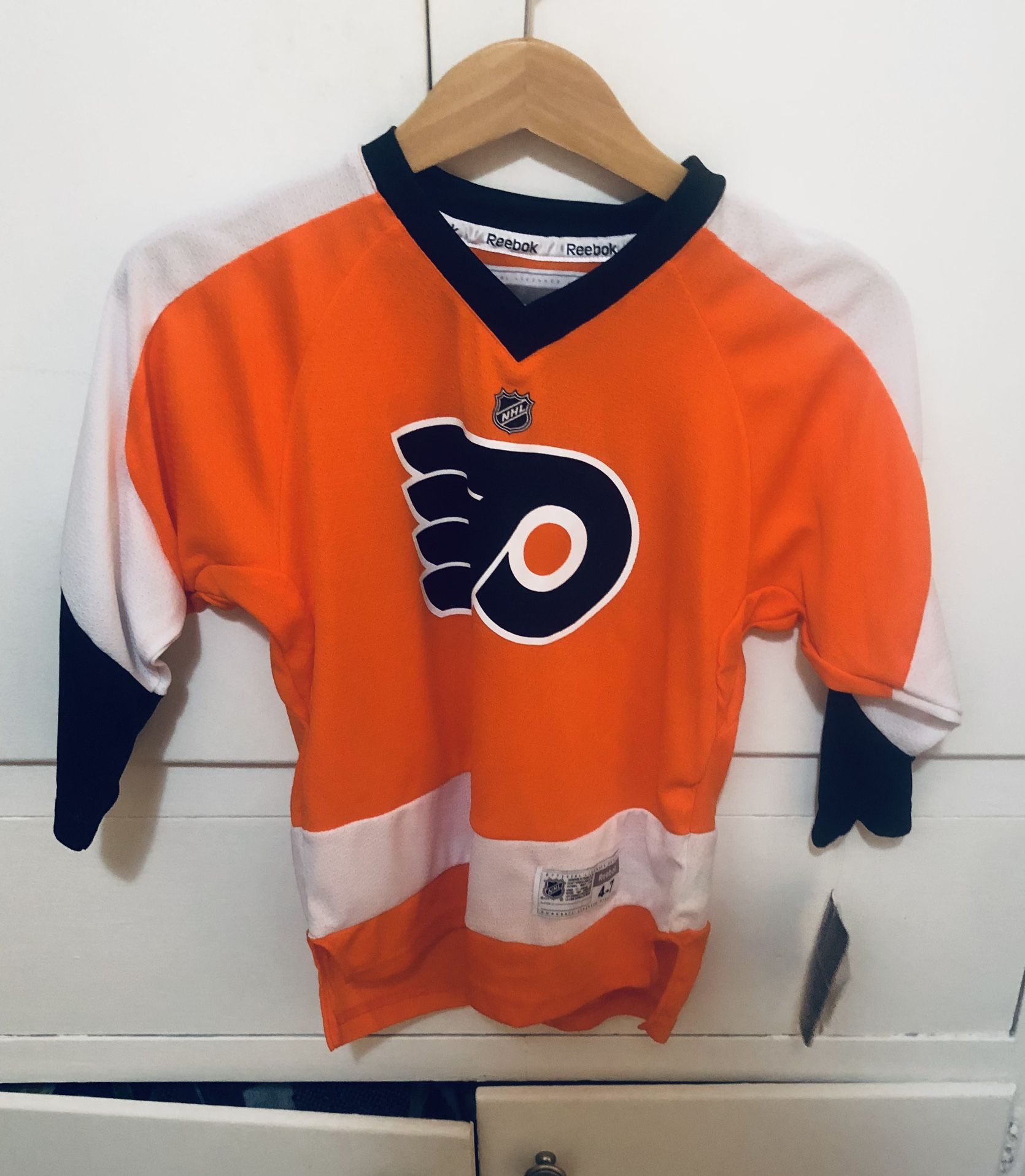 Philadelphia Flyers BOYS Size Medium Jersey New With Tag