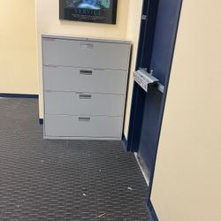 Filing Cabinets 1 Big 1 Short 