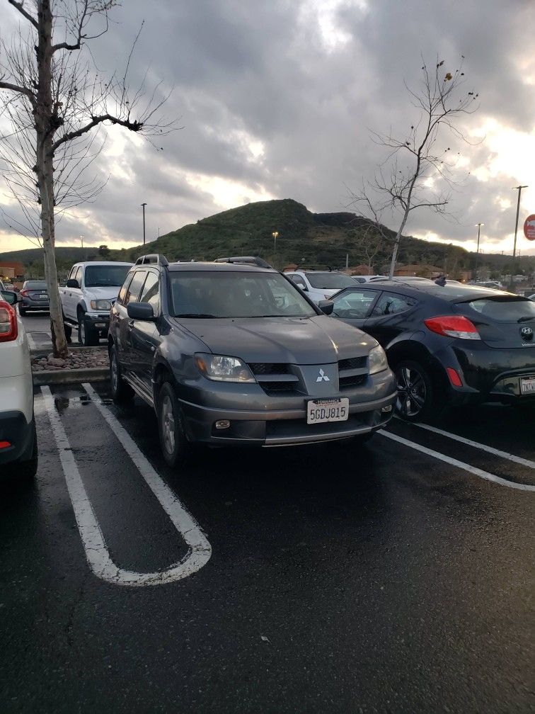 2004 Mitsubishi Outlander