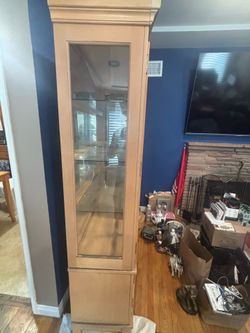 Hutch / China Cabinet