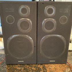 Magnavox Speakers And Receiver