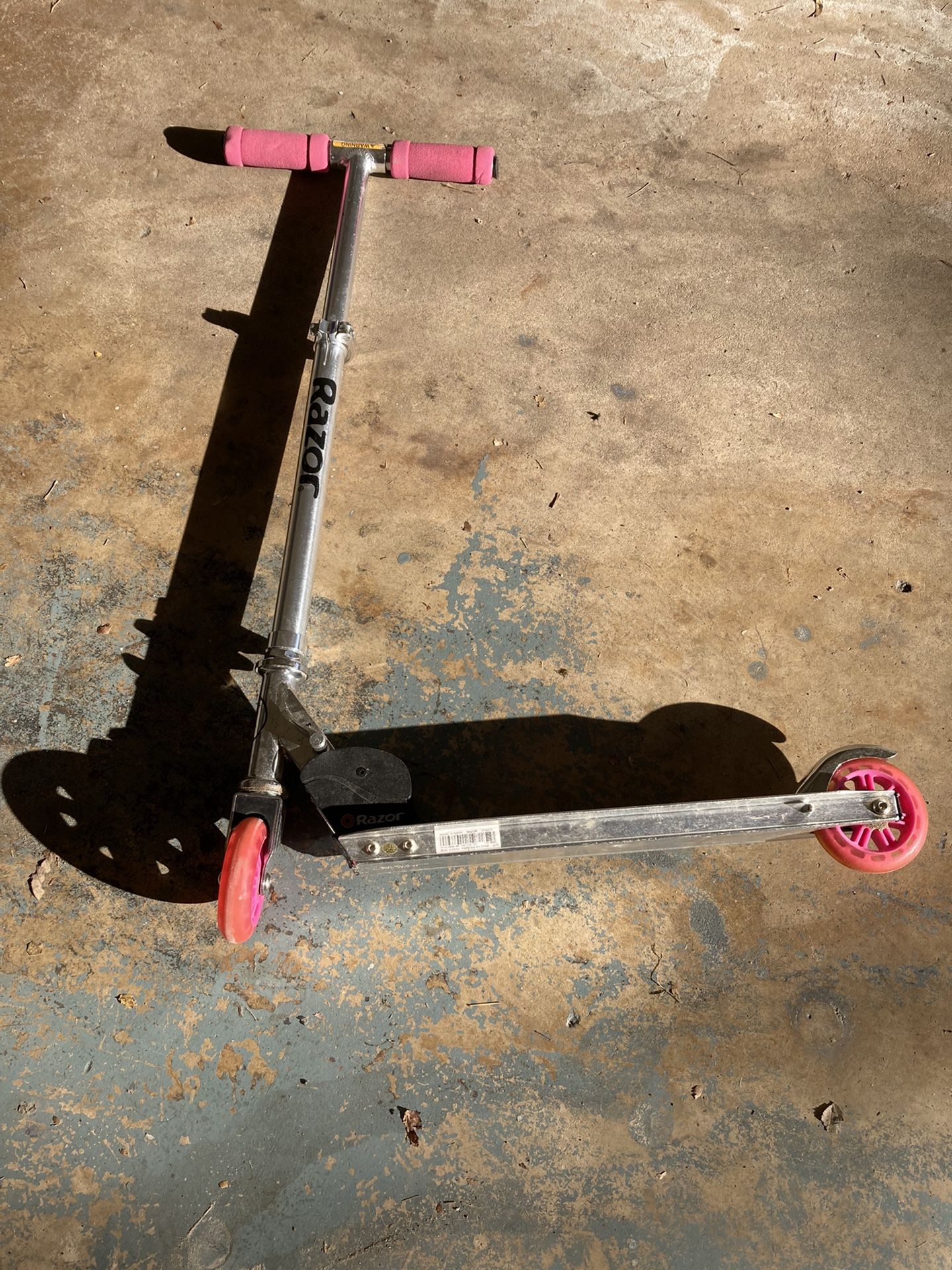 Pink razor Scooter 