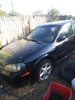 Parting out 2001 Nissan Maxima