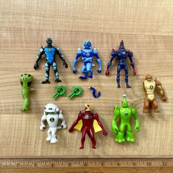 Ben 10 Ultimate Alien Force Creation Chamber Build Figure Lot of 6+