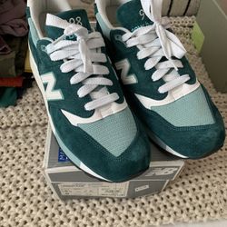 New Balance “sea Foam Green” Size 8.5