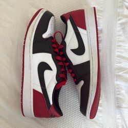 Jordan 1 Black Toe 