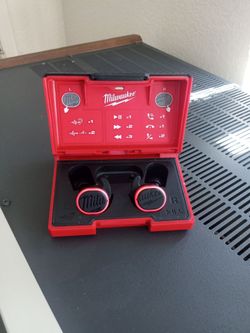 Milwaukee ear buds