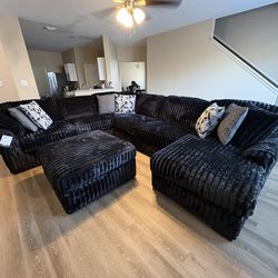 New in box Ashley Midnight U sectional $10 Down