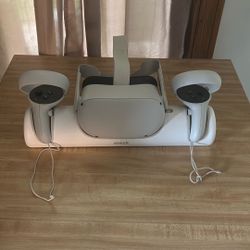Oculus Quest 2 With Premium Charging Stand