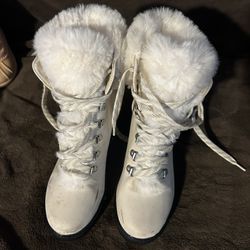 Women’s Warm Boots Size 7