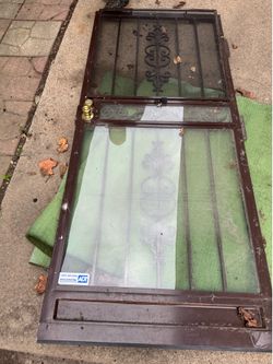 screen door gated