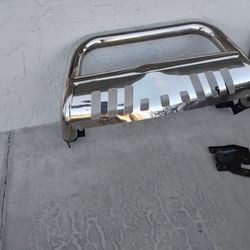 Toyota Tundra Bull Bar 