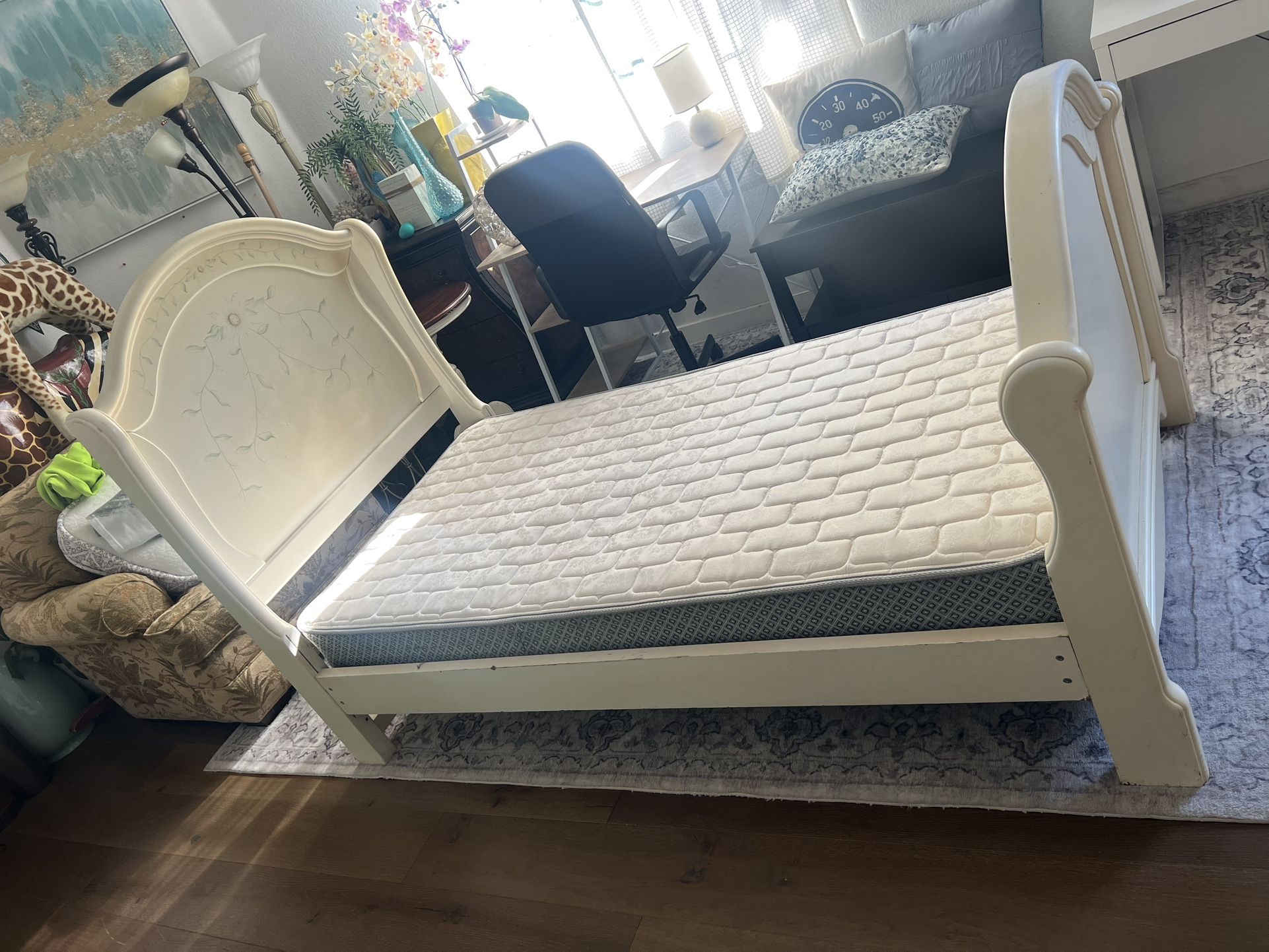 Beautiful Twin Size Bed