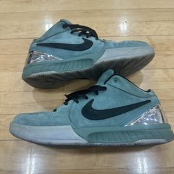 Kobe 4 Protro Girl Dad  Size 10