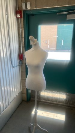 Female mannequin