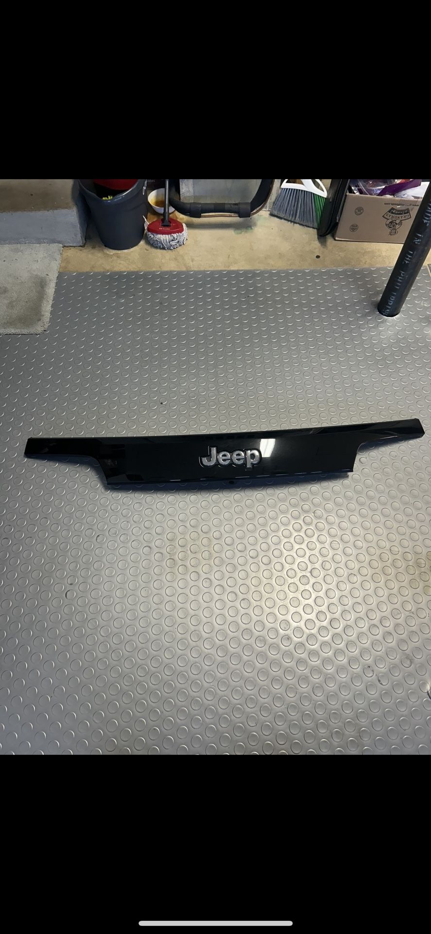 2014-2021 JEEP GRAND CHEROKEE TAILGATE LIFTGATE LICENSE PLATE