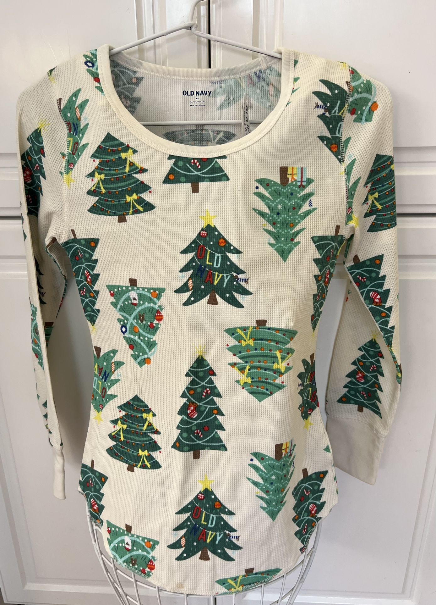 old navy christmas tree pj top, new