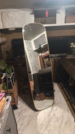 Gold mirror