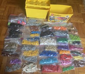 LEGO Mixed Lot 9 lbs(sorted by colors)+ 2 Storage Containers P/up Sheepshead Bay Brooklyn NY