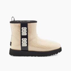 UGGS new Women’s Size 8 $120