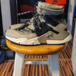 Haurache Gripp Light Olive Good Cond Sz 9.5 $100