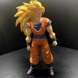 S H Figuarts  ss3 goku Dragon ball figures