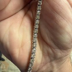 10K White Gold Natural Diamond Tennis Bracelet – 11.66g