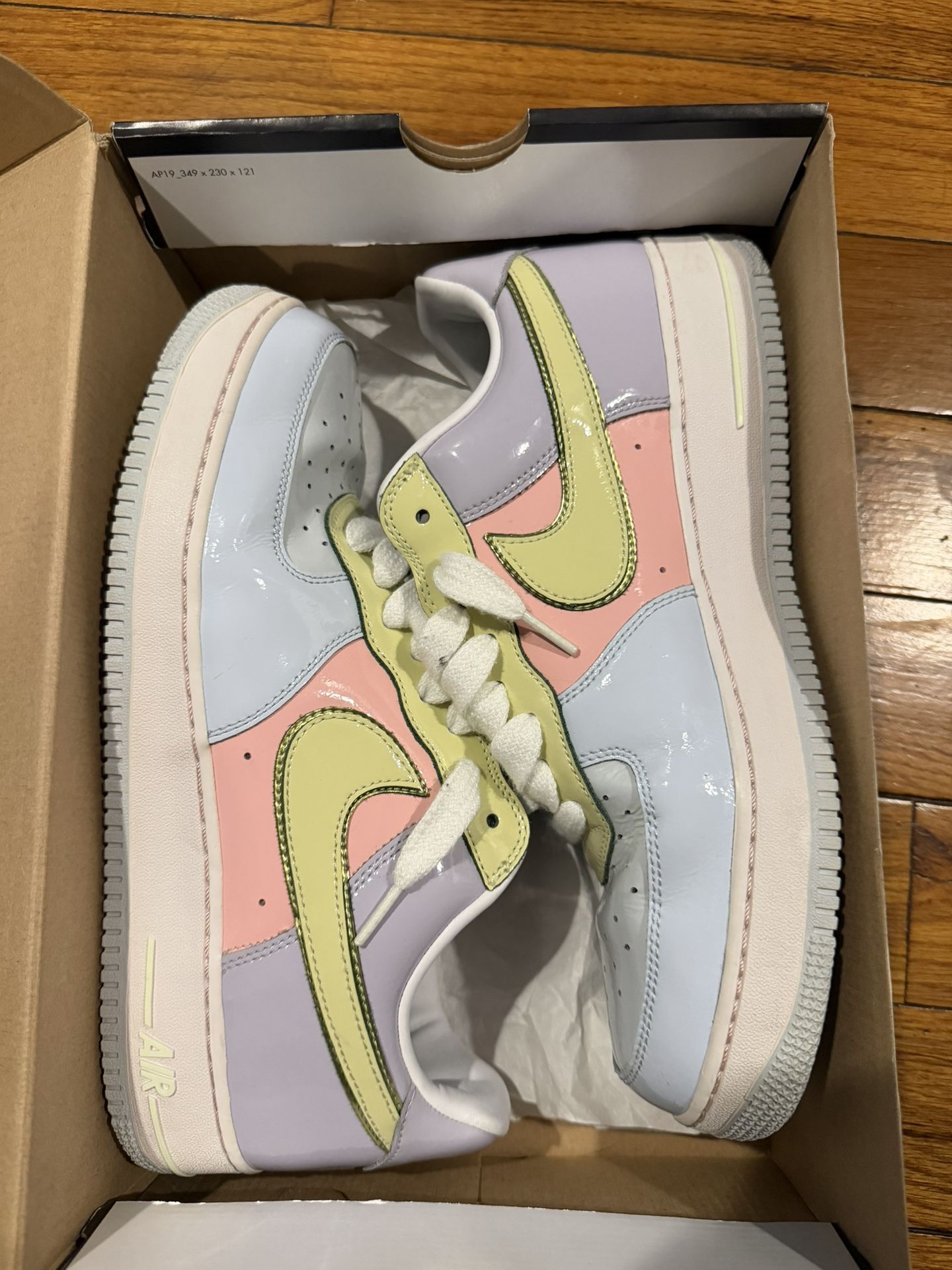 Nike Rare Air Force 1 Easter