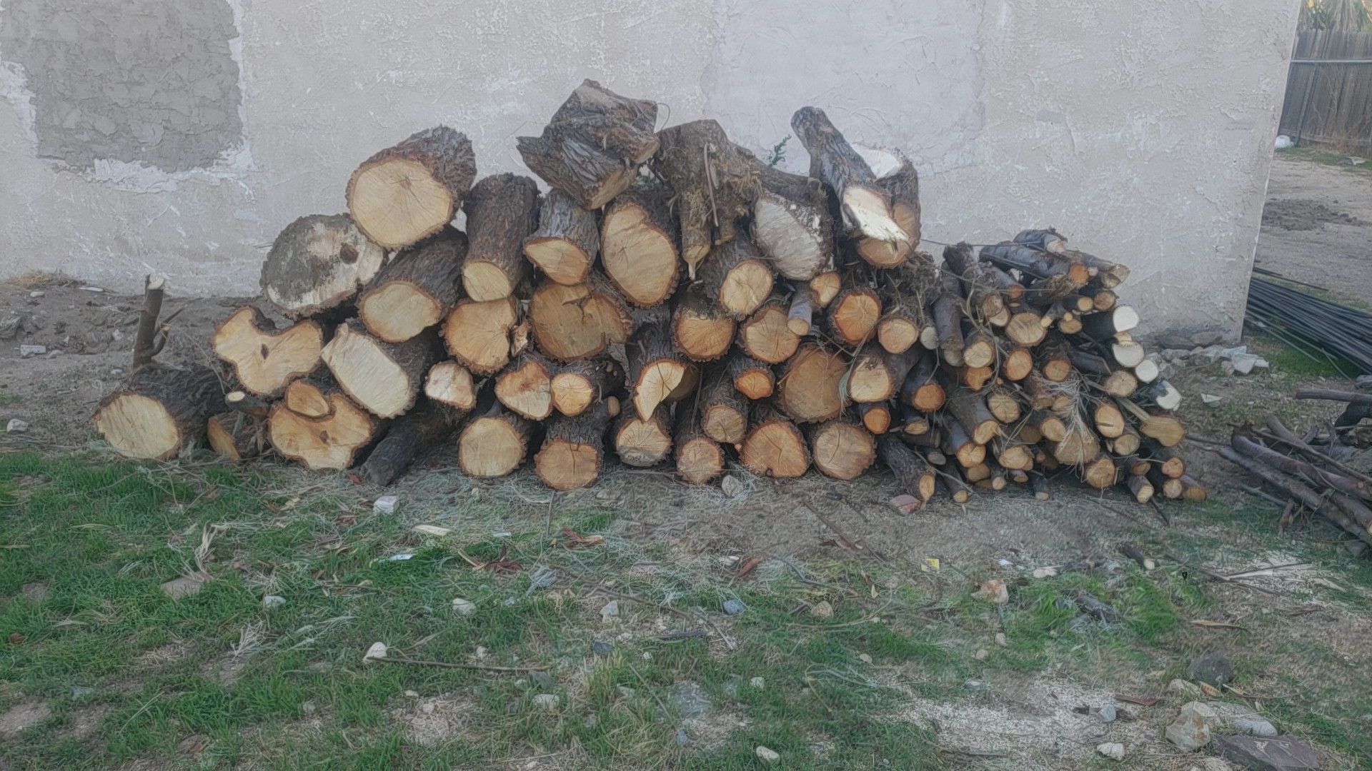 Free wood leña gratis