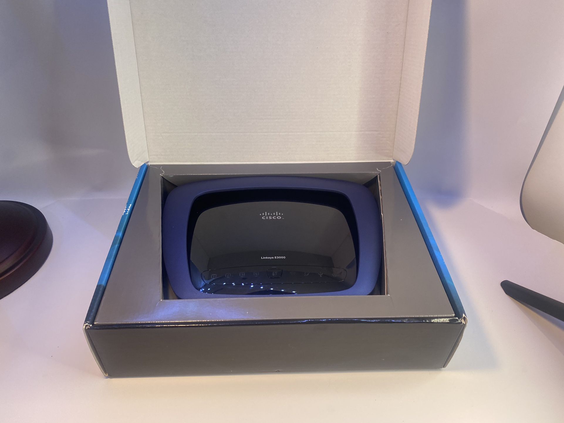 LINKSYS E30000 Wireless N Router