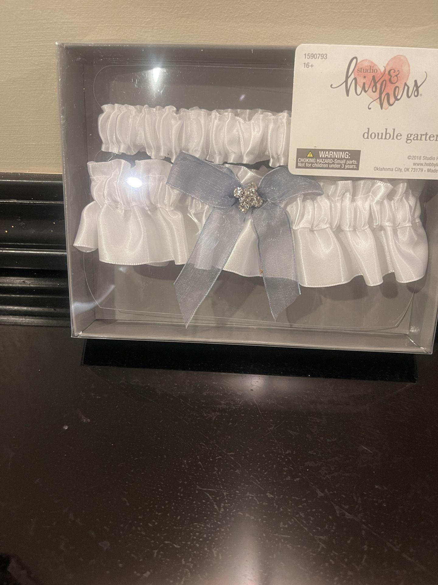 Wedding: Garter Set & Bride hair Clip