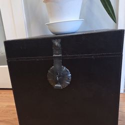 
Vintage Trunk/Table