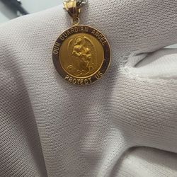14K Solid Gold Brand New Guardian Angel Pendant Die Stamped Details