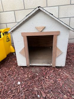 Medium /small Dog house