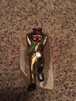 1982 Ron Lee figurine “ lying down “