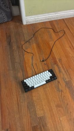 Small gaming keyboard